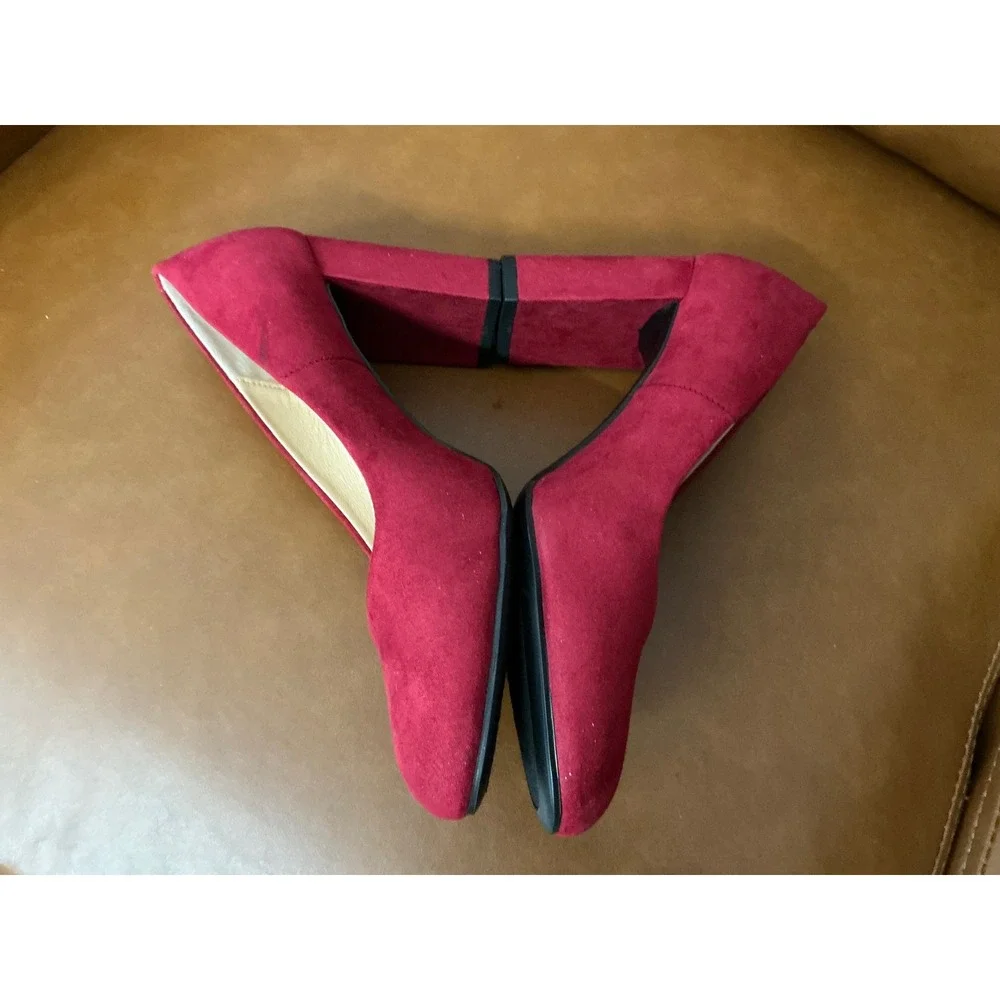 CL Laundry Pumps Womens 7.5 Ruby Red  Block Heel Suede LCA-001